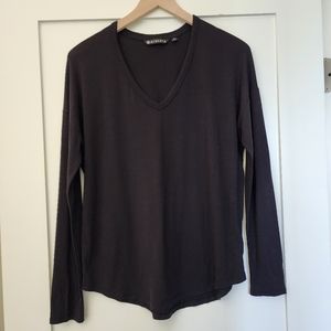 Athleta V Neck Long Sleeve Black Top Size Small